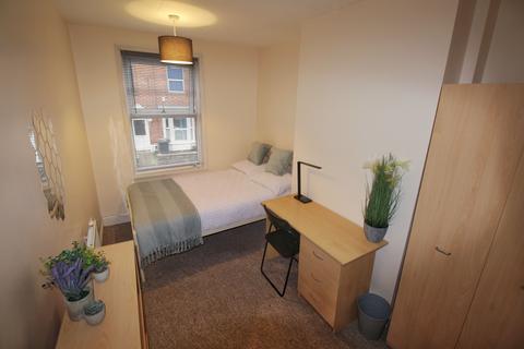 undefined, 96 Newland Street West, Lincoln, Lincolnshire, LN1 1PH
