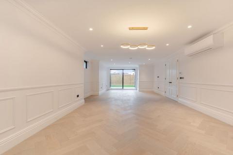 undefined, Temple Fortune Lane, Hampstead Garden Suburb Border, London NW11