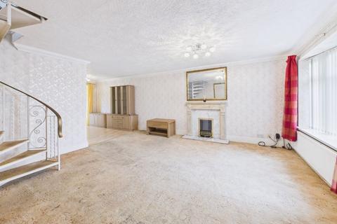 undefined, Maplewood Avenue, Hull