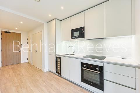 undefined, Beresford Avenue, Wembley HA0