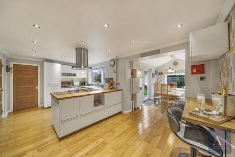 4 bedroom detached house for sale, Badger Close, Rochdale
