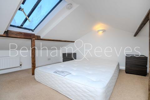 undefined, Highgate High Street, Highgate Village N6