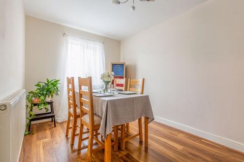 undefined, Sir Henry Jake Close, Banbury