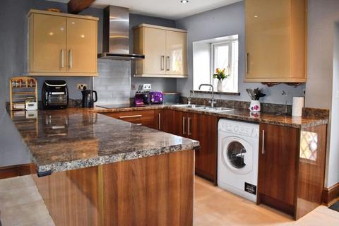 3 bedroom cottage for sale, Brookfold Lane, Harwood