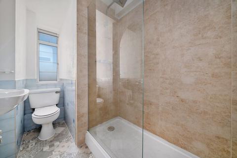 undefined, Balham High Road, London