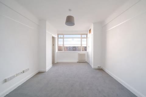 undefined, Balham High Road, London