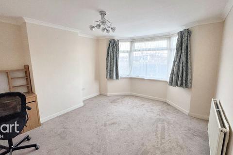 1 bedroom maisonette for sale, Stoke Road, Slough