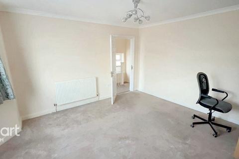 1 bedroom maisonette for sale, Stoke Road, Slough