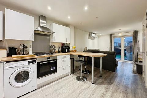 2 bedroom end of terrace house for sale, Narcissus Way, Lyde Green