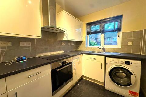 undefined, Albert Road, Bagshot GU19