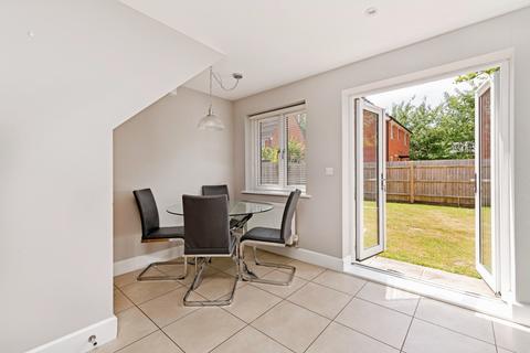 2 bedroom semi-detached house to rent, Lankester Close, Bishop's Stortford CM22