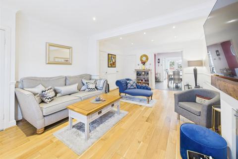3 bedroom terraced house for sale, Barnstaple Road, Ruislip HA4