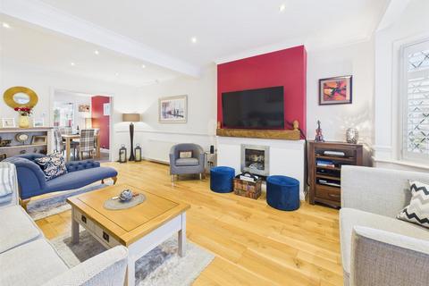3 bedroom terraced house for sale, Barnstaple Road, Ruislip HA4