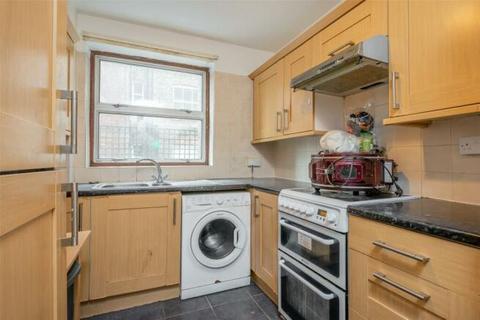 2 bedroom apartment to rent, St. Mary Le Park Court, Parkgate Road, Battersea, London, SW11