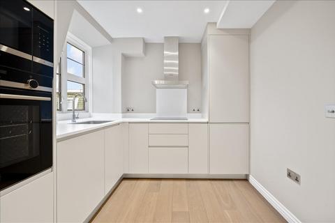 3 bedroom apartment to rent, Marlborough Court, Pembroke Road, London, W8