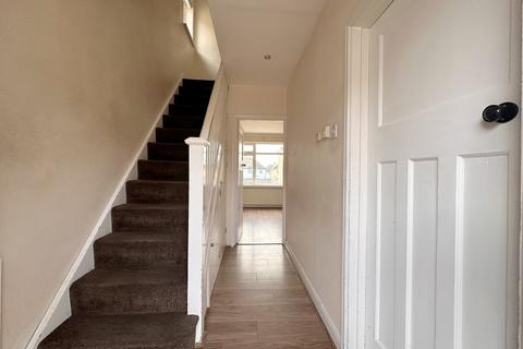 3 bedroom semi-detached house for sale, Yarwood Road, Chelmsford, CM2