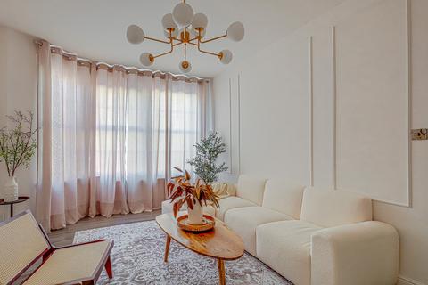 undefined, Brightwell Avenue, Westcliff-on-sea, SS0