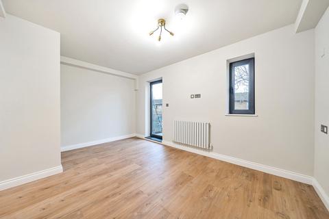 1 bedroom apartment to rent, 9 Comet Place, London, SE8