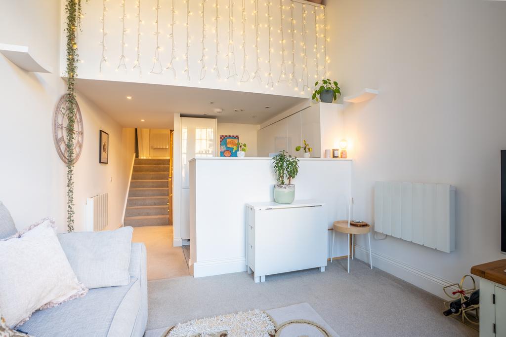 Flat24oldschoolhouse16