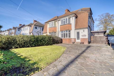 4 bedroom semi-detached house for sale, Mead Way, Bromley BR2