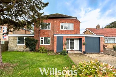 4 bedroom detached house to rent, Park Lane, Alford