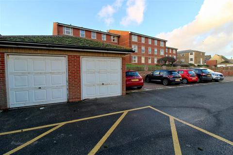 2 bedroom flat for sale, The Causeway, Seaford