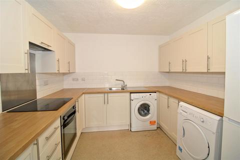 2 bedroom flat for sale, The Causeway, Seaford