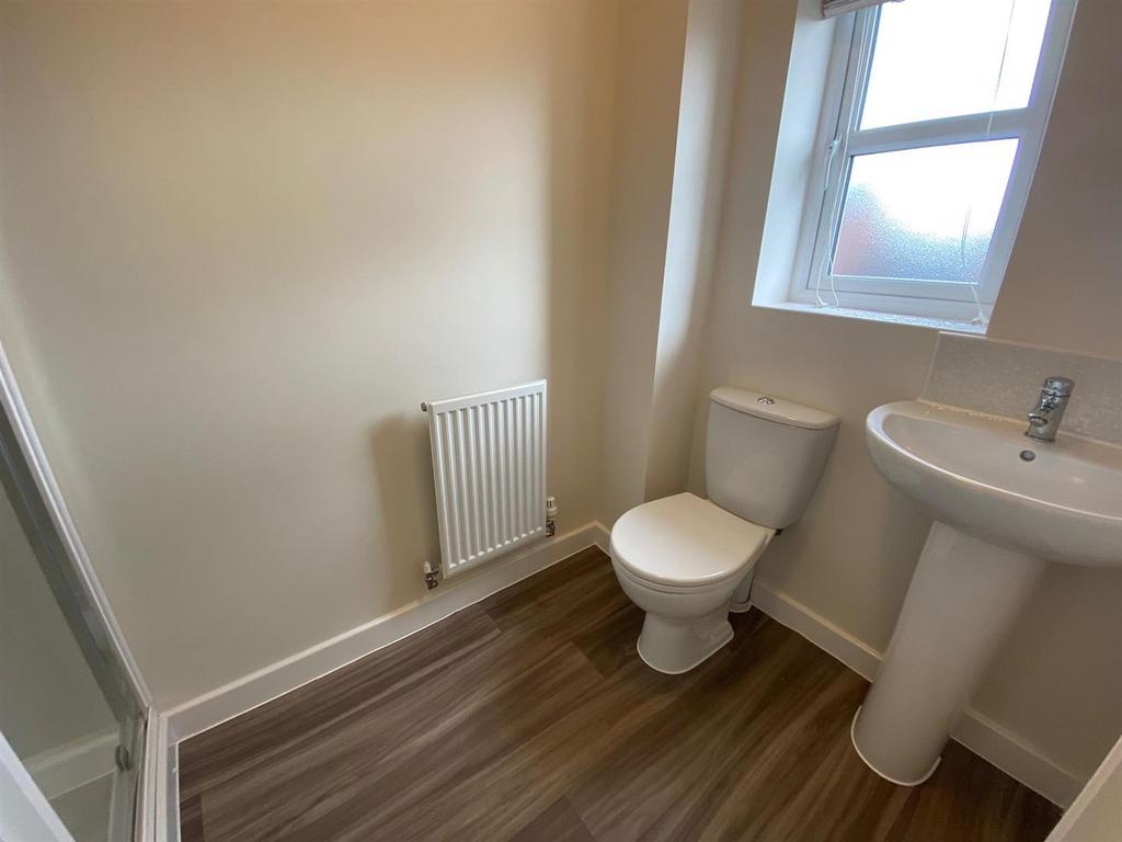 Ensuite.jpeg
