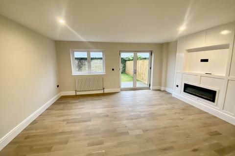 3 bedroom semi-detached house to rent, Hampton Mews, Havenstreet, Ryde, Isle of Wight