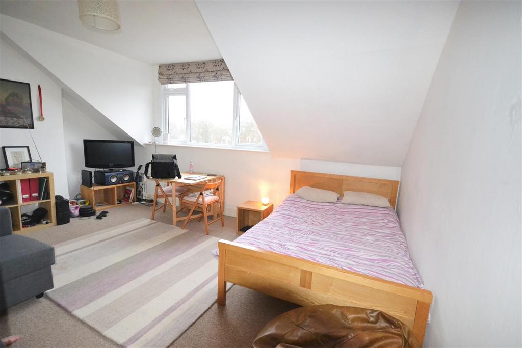 Studio Room