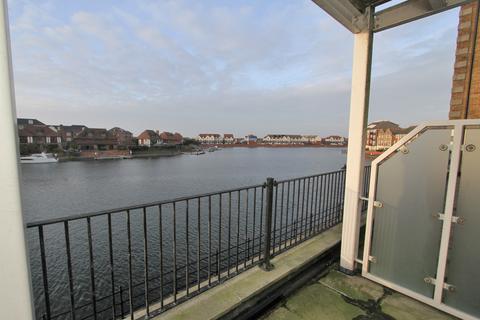 2 bedroom apartment for sale, Golden Gate Way, Eastbourne BN23
