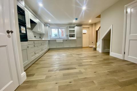 3 bedroom semi-detached house to rent, Hampton Mews, Havenstreet, Isle of Wight