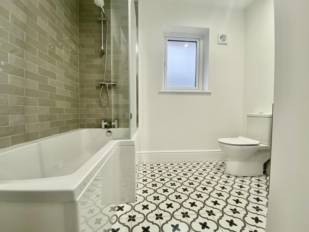 Bathroom 4 hampton