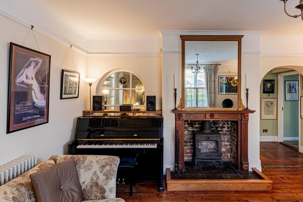 Living Room One (4)