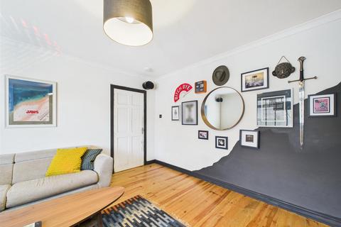 3 bedroom end of terrace house for sale, Garth Avenue, Perth PH1
