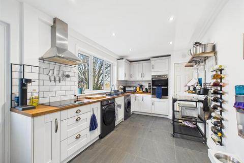 3 bedroom end of terrace house for sale, Garth Avenue, Perth PH1