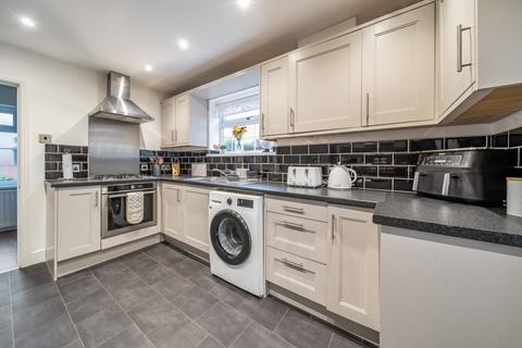3 bedroom detached house for sale, Farm Road, Arnold, Nottingham, Nottinghamshire, NG5