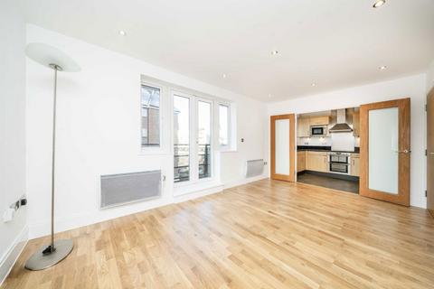 undefined, High Street, Brentford TW8