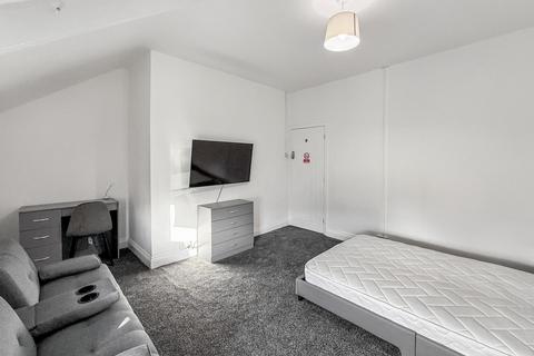 4 bedroom house of multiple occupation to rent, 25 Southwick Road at Sunderland, 25, Southwick Road SR5