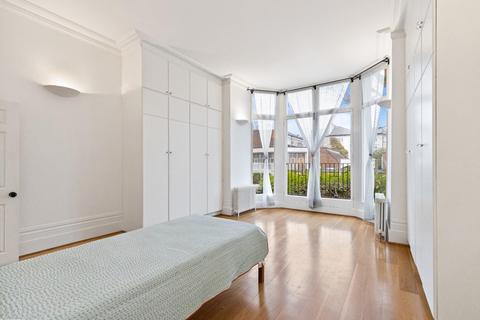 2 bedroom flat to rent, Belsize Square, Belsize Park NW3