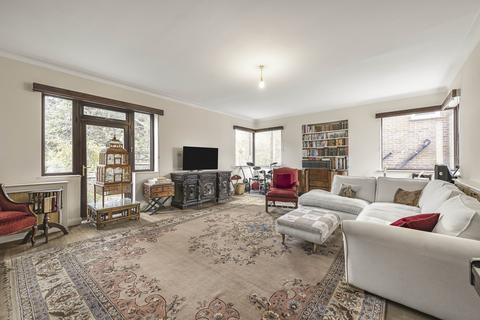 undefined, Dallas Road, London, W5