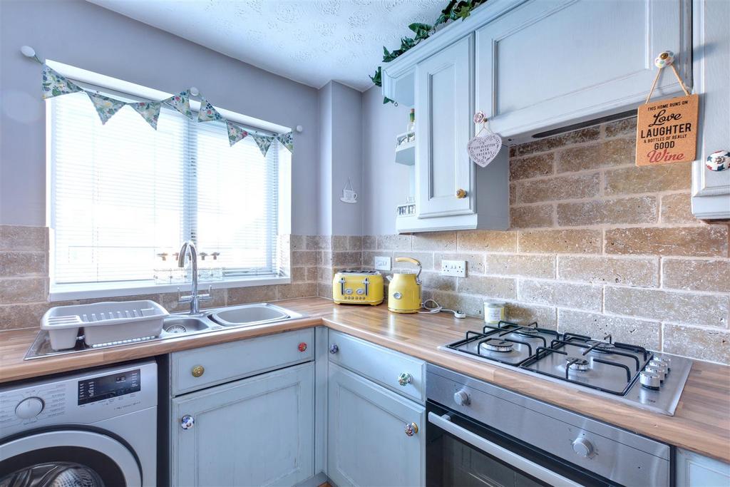 Kitchen 1.jpeg