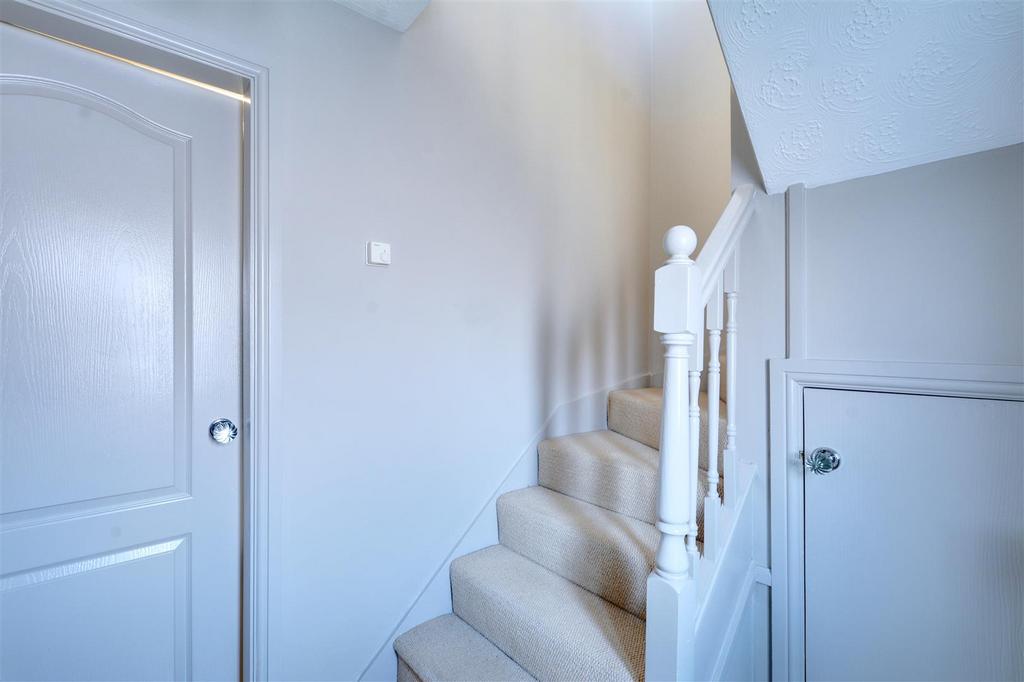 Hallway 2.jpeg