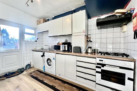 3 bedroom semi-detached house for sale, North Hyde Lane, Norwood Green UB2