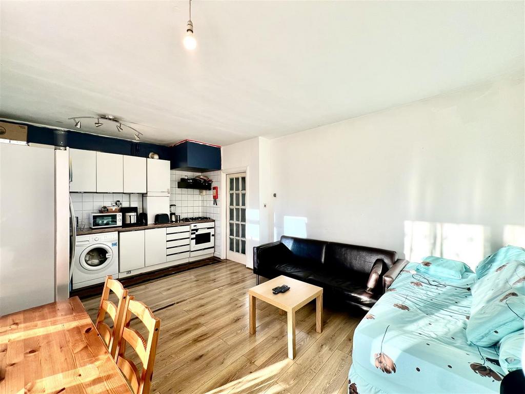 Kitchen/ Family Room