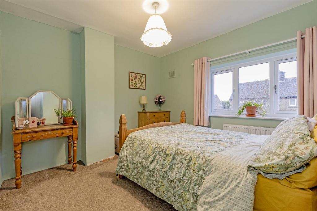 Bedroom 1-1.jpg