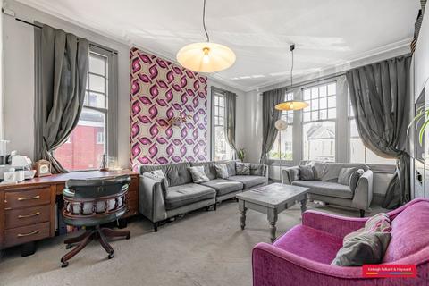 undefined, Wellfield Avenue, London, N10