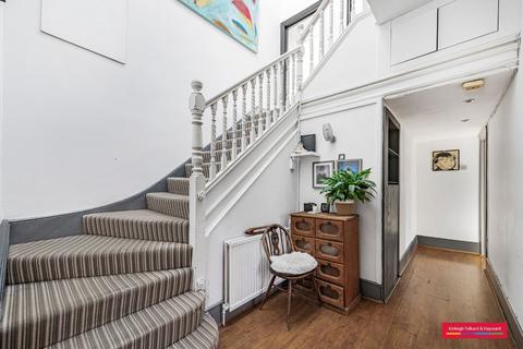 undefined, Wellfield Avenue, London, N10