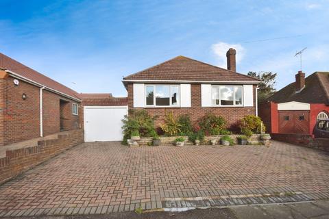 3 bedroom detached bungalow for sale, Bradstow Way, Broadstairs