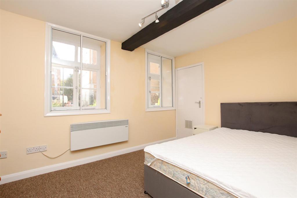 Bedroom 2.JPG